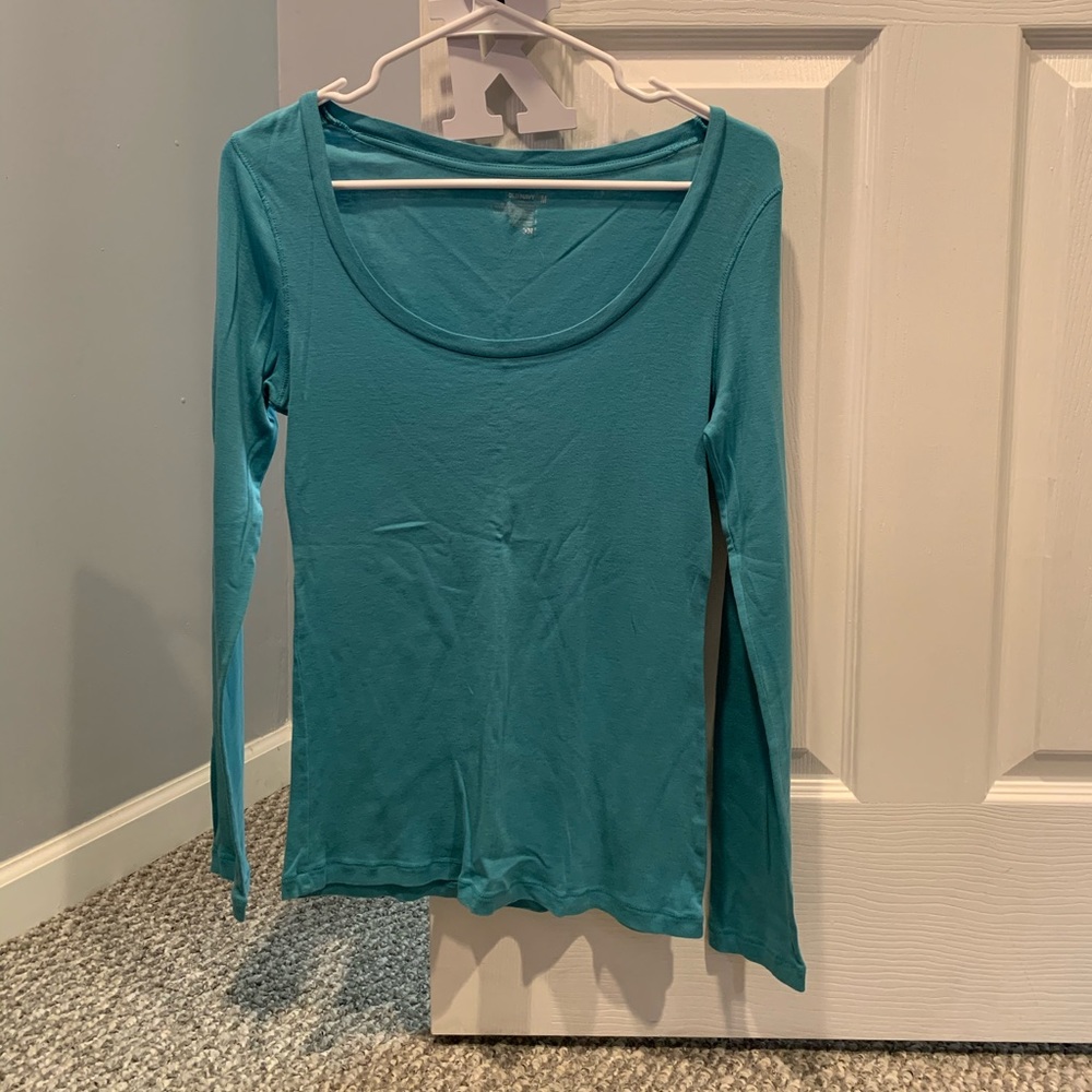 Old Navy Long Sleeve T-Shirt